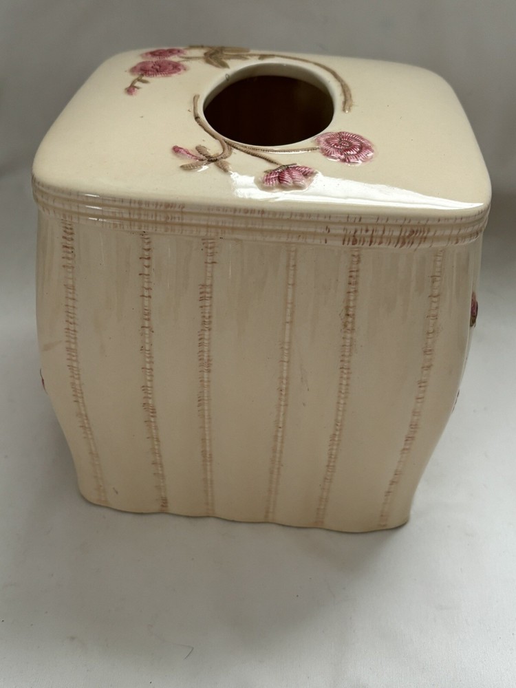 Rose Garden "Natural" Ceramic Tissue Cover
