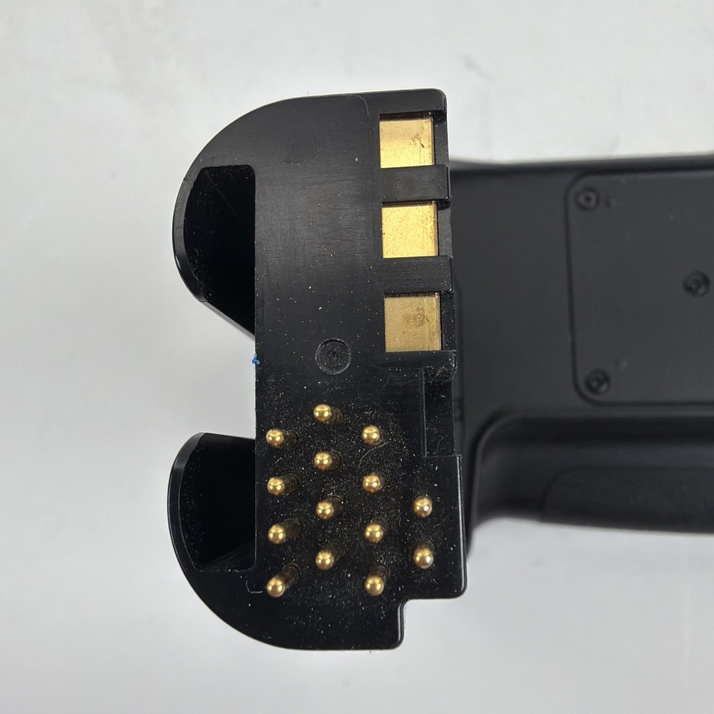 Nikon MB-D80 Multi Power Battery Pack Grip for D80, D90