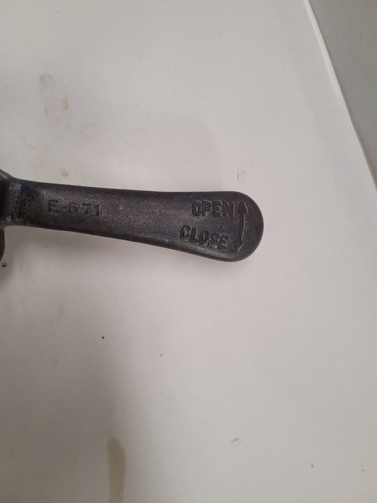 Ridgid No. 500 1-1/2" Pipe threader w/dies