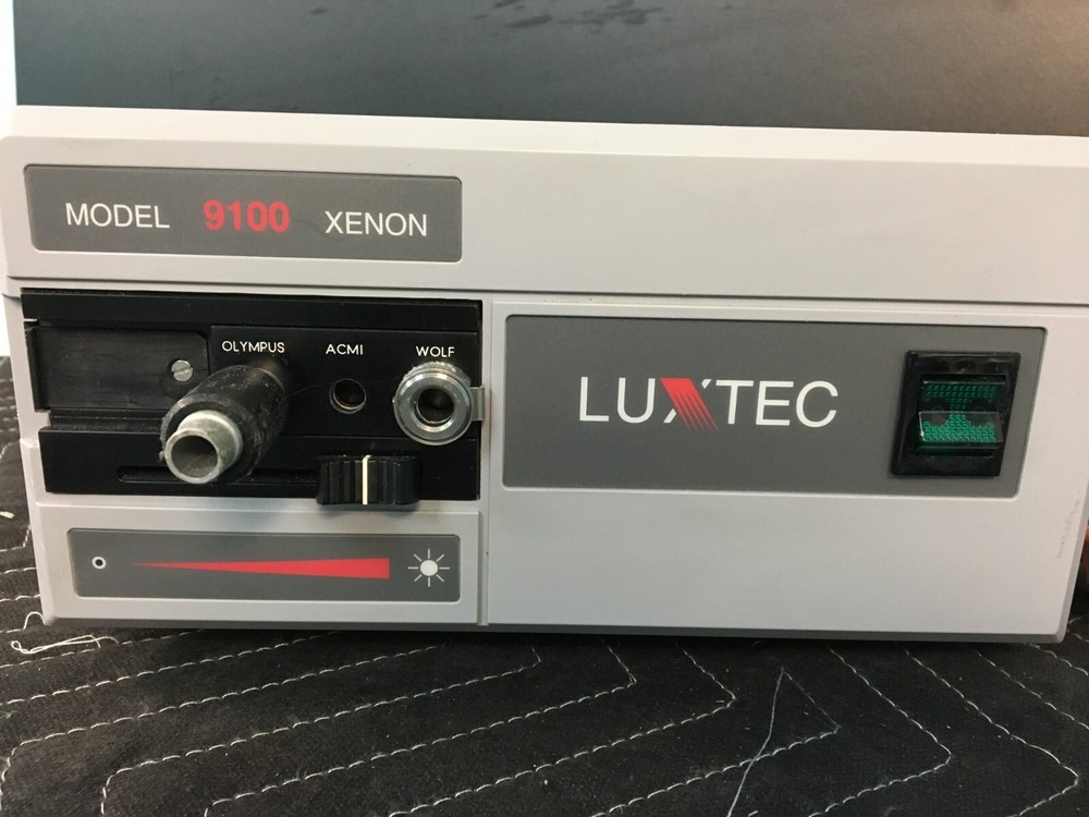 LUXTEC Model 9100 Xenon Light Source