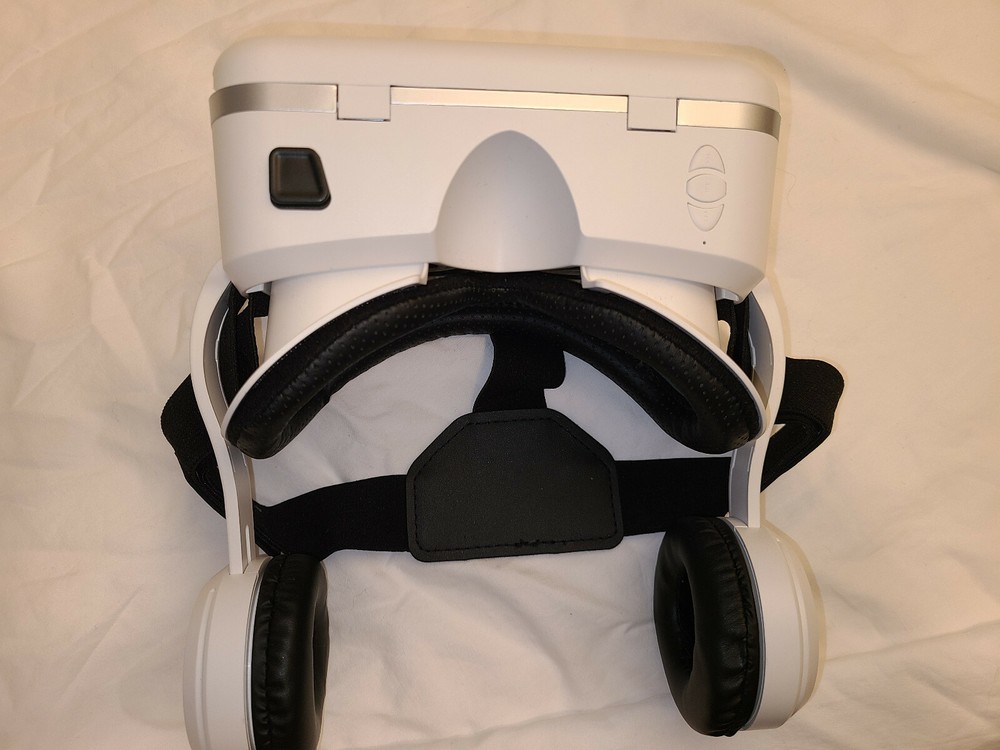 Virtual Reality Glasses