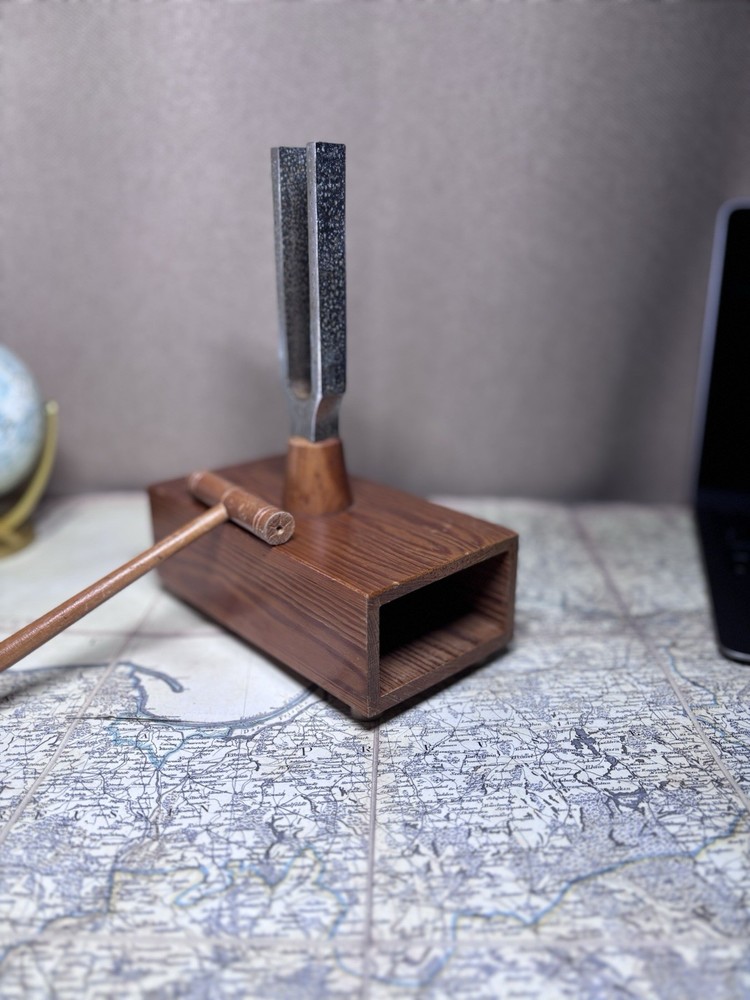 Vintage Chrome Tuning Fork – 435 Hz (A Note) – Decorative & Functional