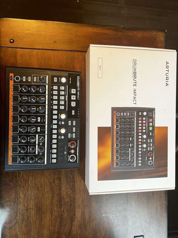 Arturia Drumbrute Impact Analog Drum Machine