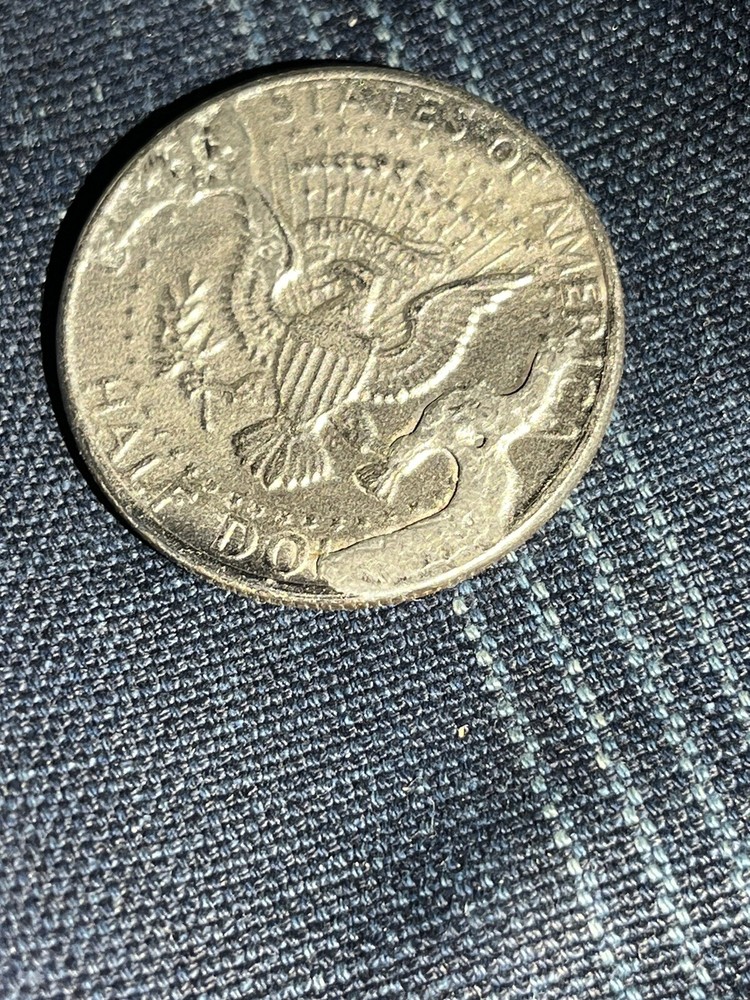 1971 uncirculated Half Dollar Error ( 2 Blobs)