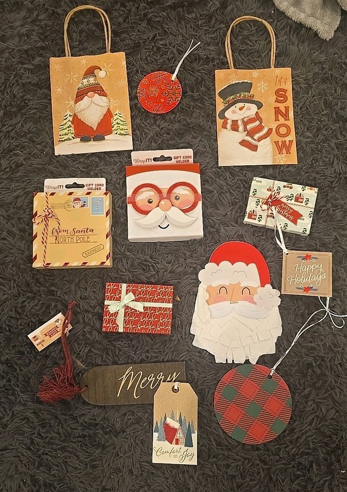 Wrap It Christmas Gift Card Holders Bundle 12 Total Pieces Assorted Designs.
