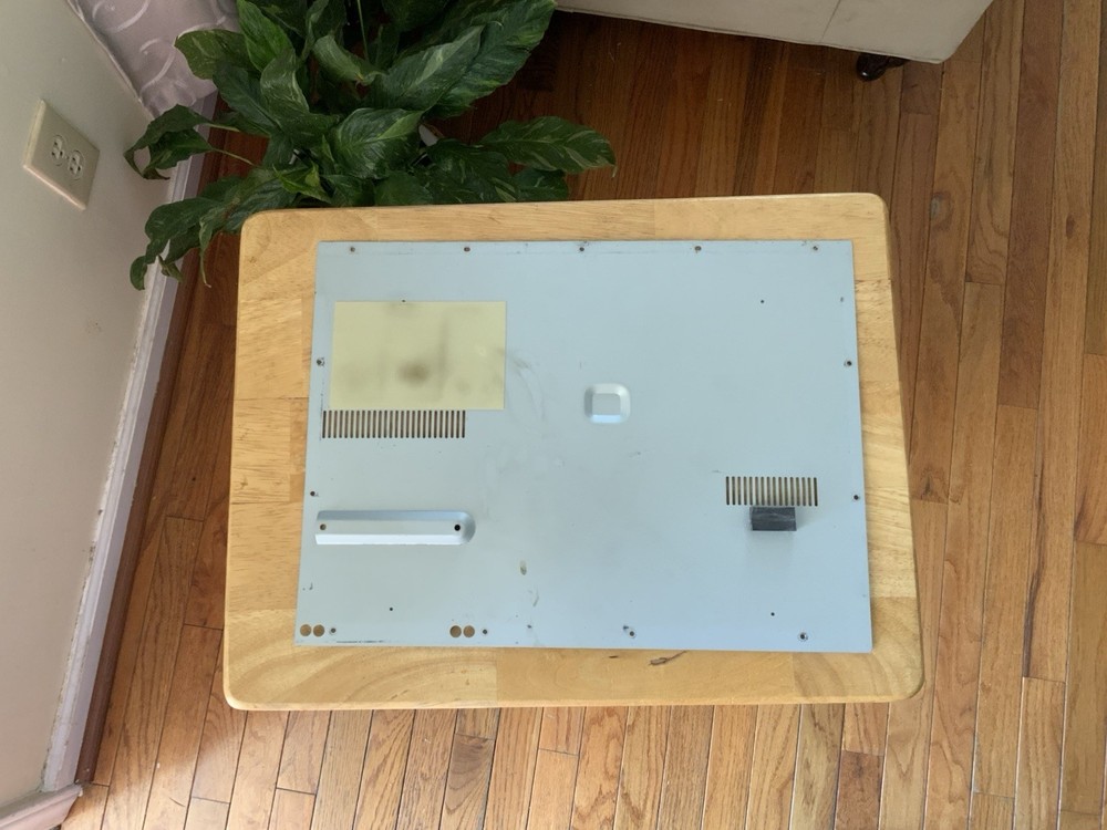 AKAI MPC2000XL Bottom Plate.