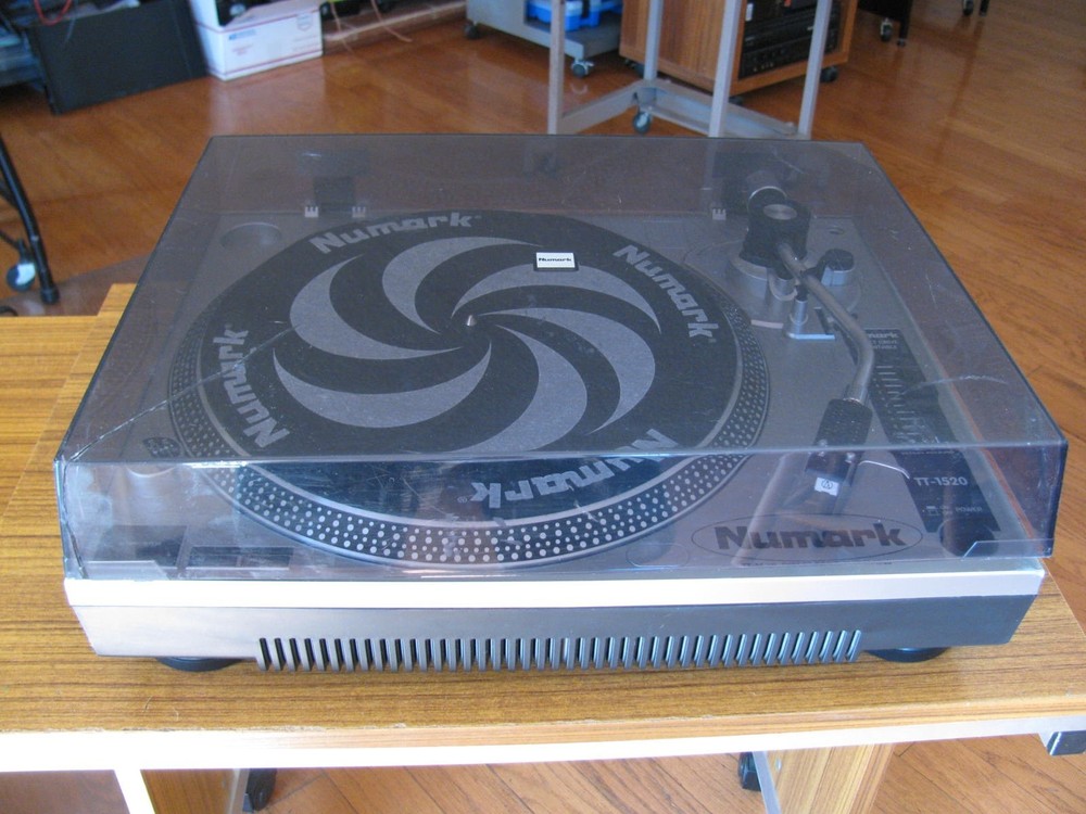 Numark TT-1520 Direct Drive Turntable Cover Broken Tested Working Condition