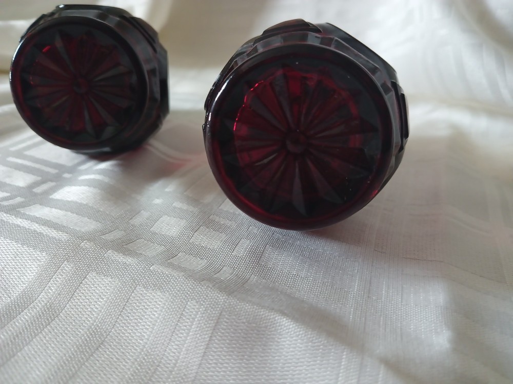 Wheaton Bullseye Ruby Salt Shaker