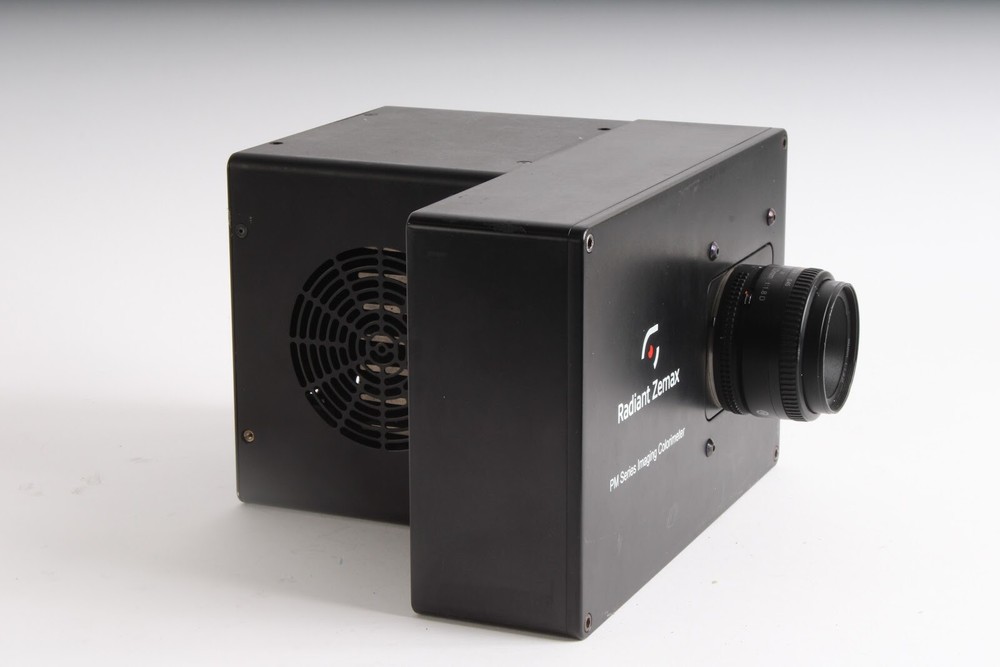Radiant PM-1433F-1 Imaging Colorimeter - Missing Screws