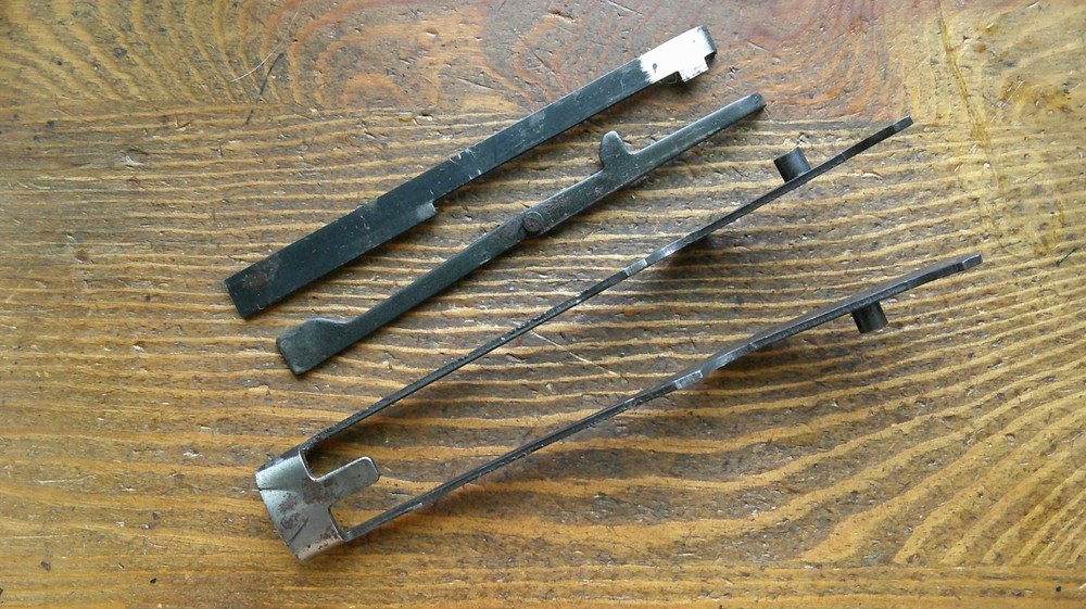 Mossberg 500 12ga Elevator & Stops Good Shape 590