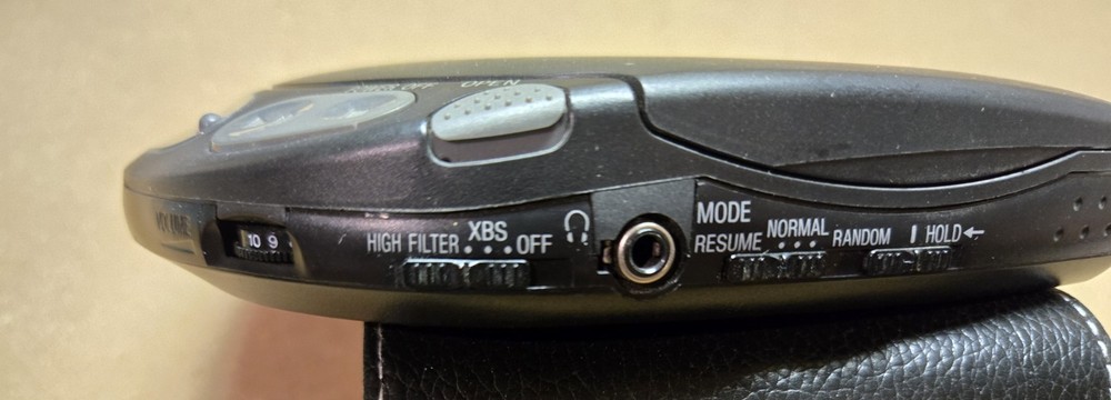 Panasonic MASH Portable CD Player SL-S250C Tested Works