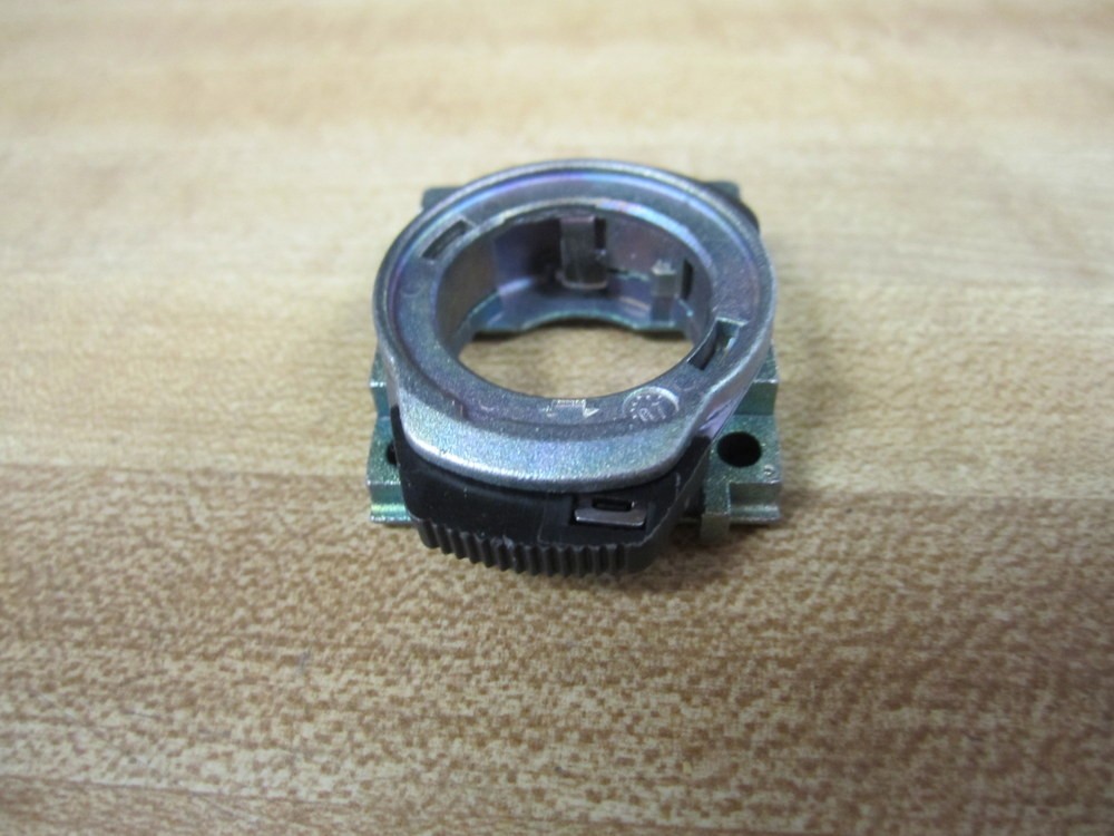 Allen Bradley 800F-ALM Mounting Latch 800FALM