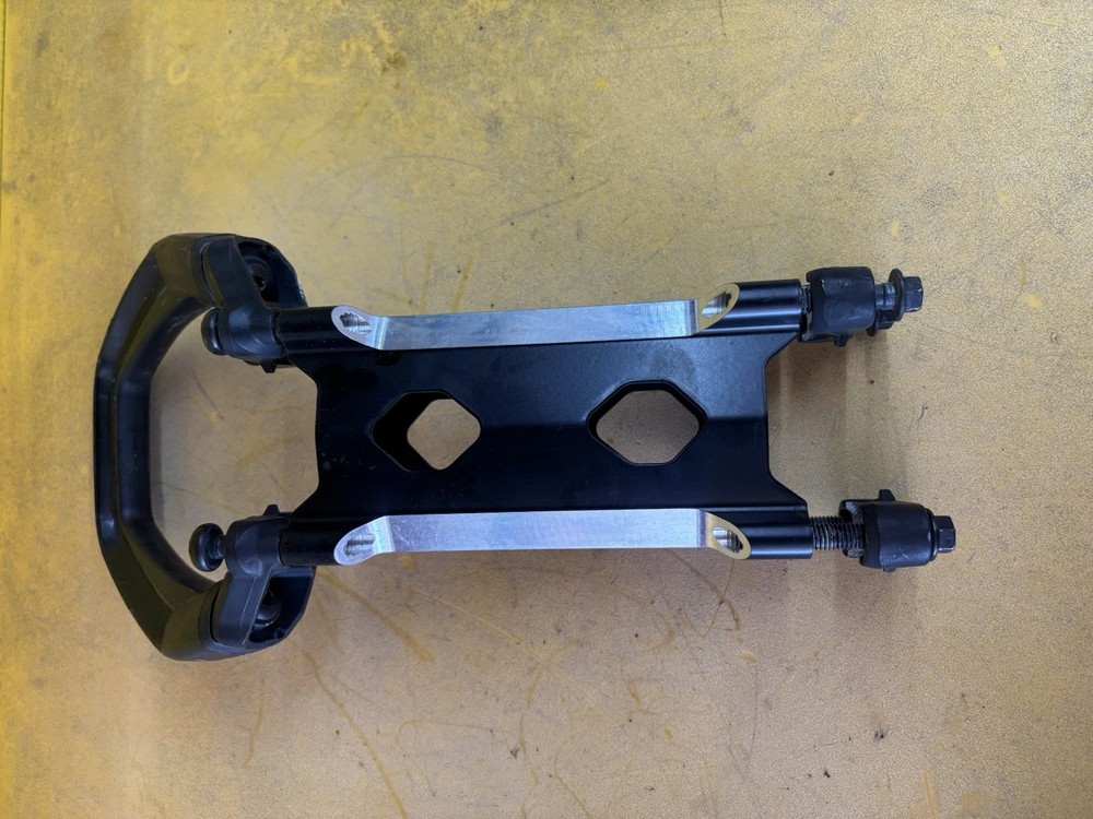 2022 Ski-doo Summit SP 850 Handlebar Riser With Mountain Bar         109