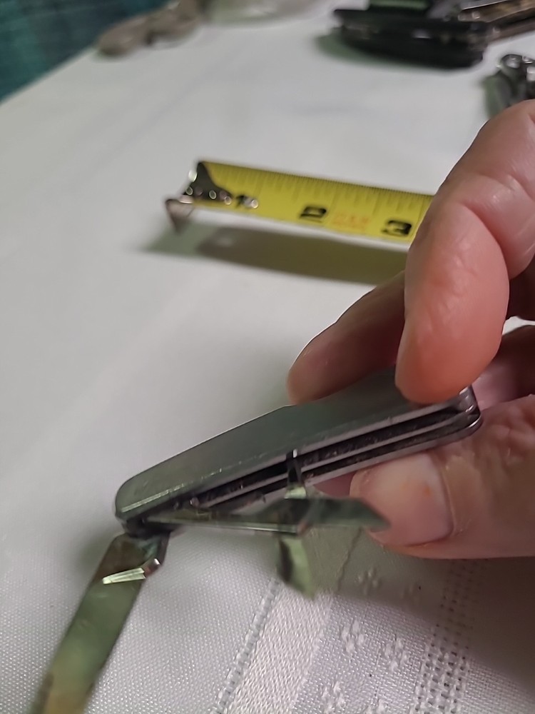 silver eagle knife (BIN B)