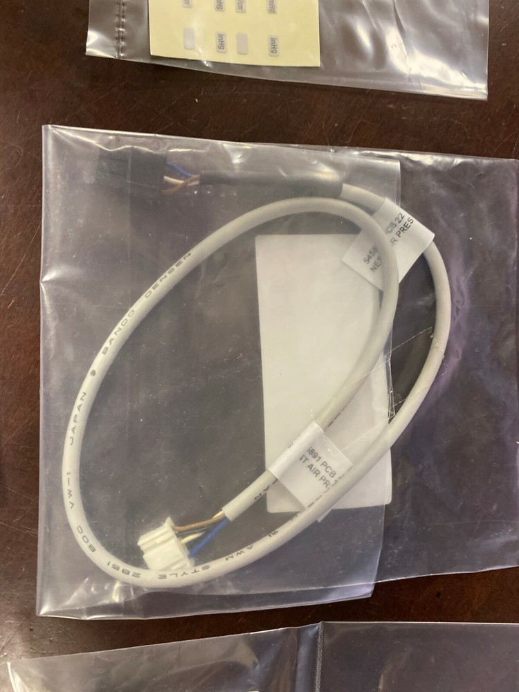 SMC ISE30A-C4L-E-LA1 Digital Pressure Switch