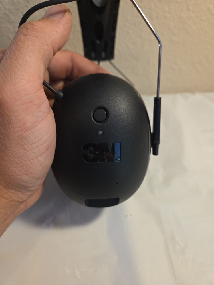 3M Worktunes Wireless Hearing Protector Bluetooth - 90543H1-DC-PS READ