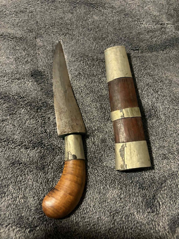 Original Antique Philippine MORO DATU PINAL Dagger 8”