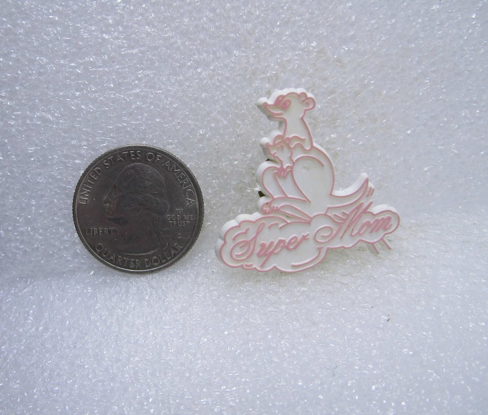 Super Mom - Kangaroo Plastic Pin