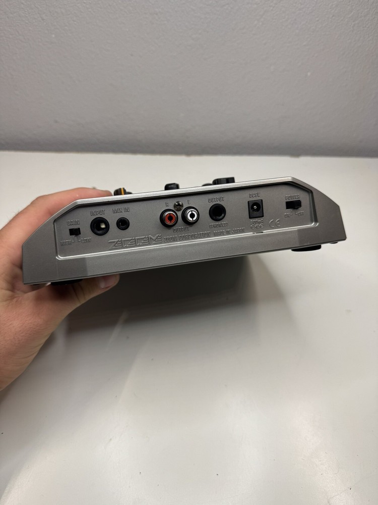 ZOOM GM-200 GUITAR AMP MODELER VAMS EFFECTS