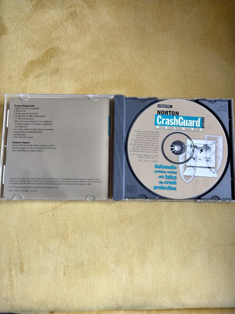 Symantec Norton CrashGuard Deluxe Version 3.0 CDROM PC 1997 Windows USED
