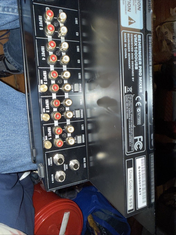 Behringer VMX 1000USB DJ Mixer