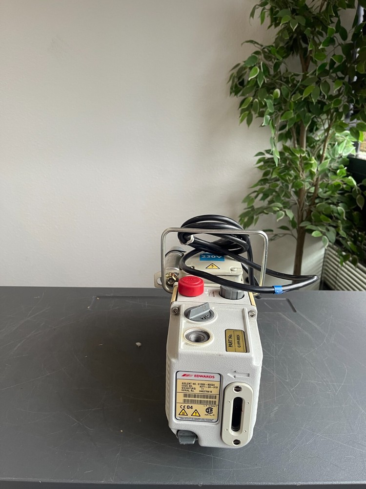 Edwards E2M1.5 Rotary Vane Dual Stage Vacuum Pump 230V