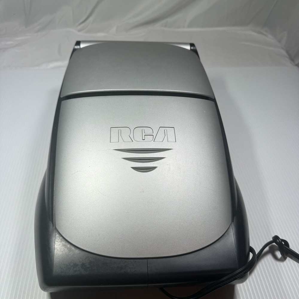 RCA BLD774 Mobile DVD Player 7" LCD Screen Plays DVD, CD, CD-R, Not Tested