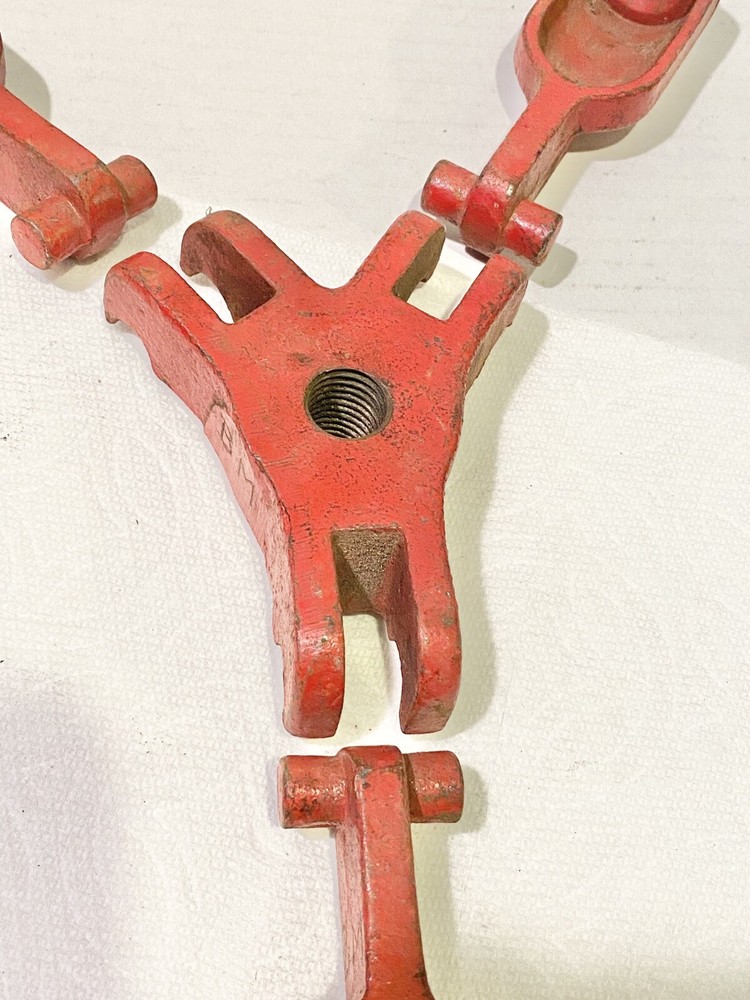 Old Duro 259 Puller Made in USA ( Missing Screw )