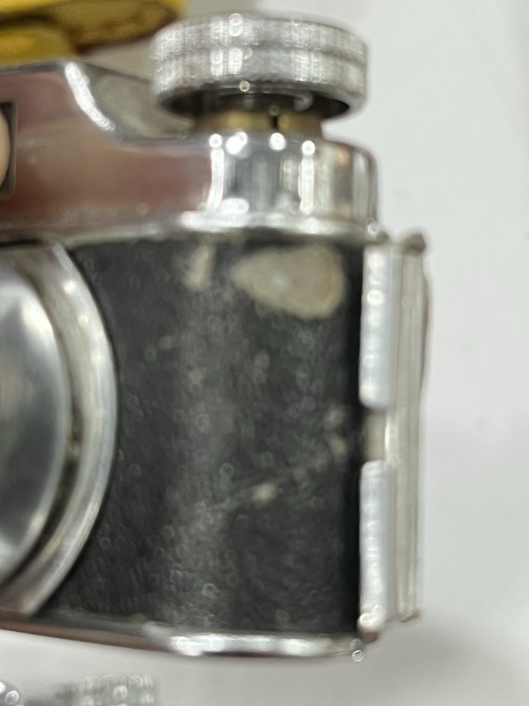 2 Tiny Vintage Collectable Cameras; Snappy-Made In Japan Untested