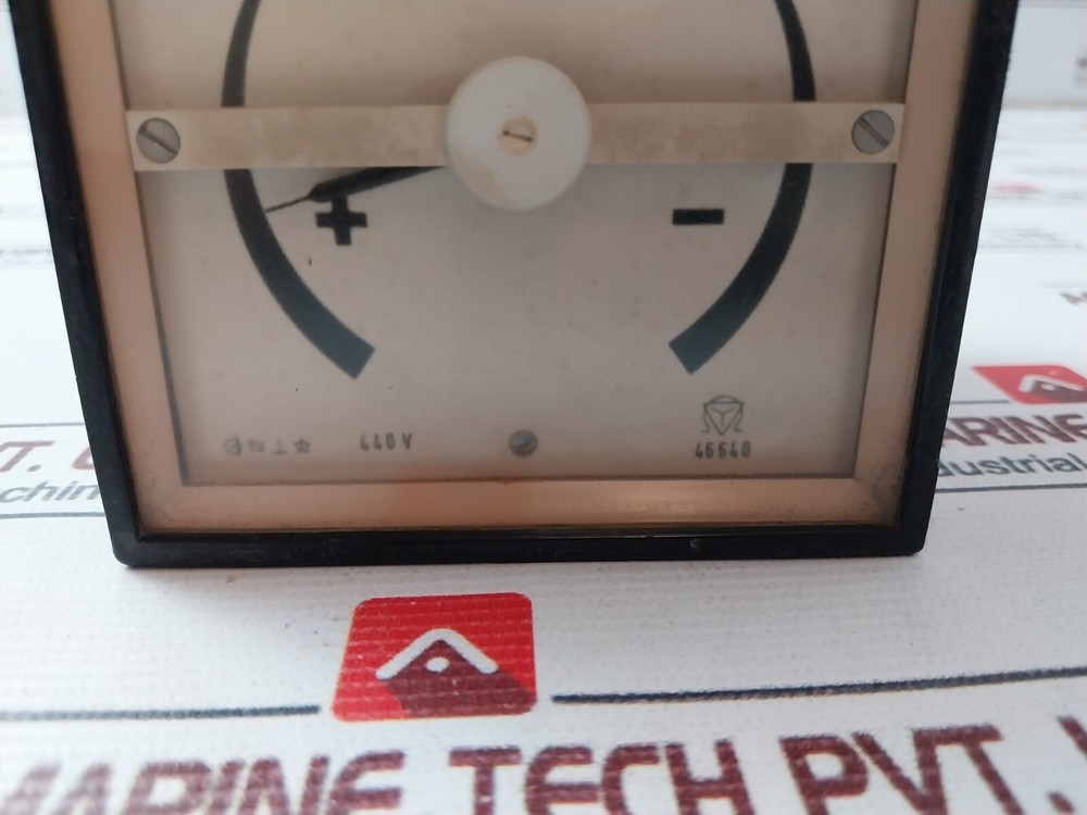 Celsa 440V Analog Voltmeter