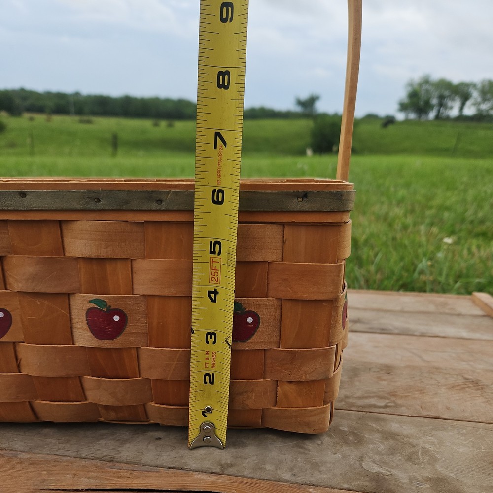 Wicker basket utensil caddy with handle apple decor