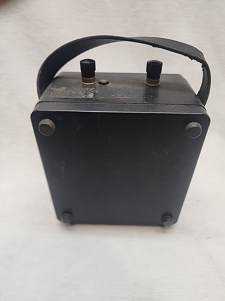 NICE! Vintage DC Voltmeter: Model 931, Electrical Tools. 3V 1000 Ohms