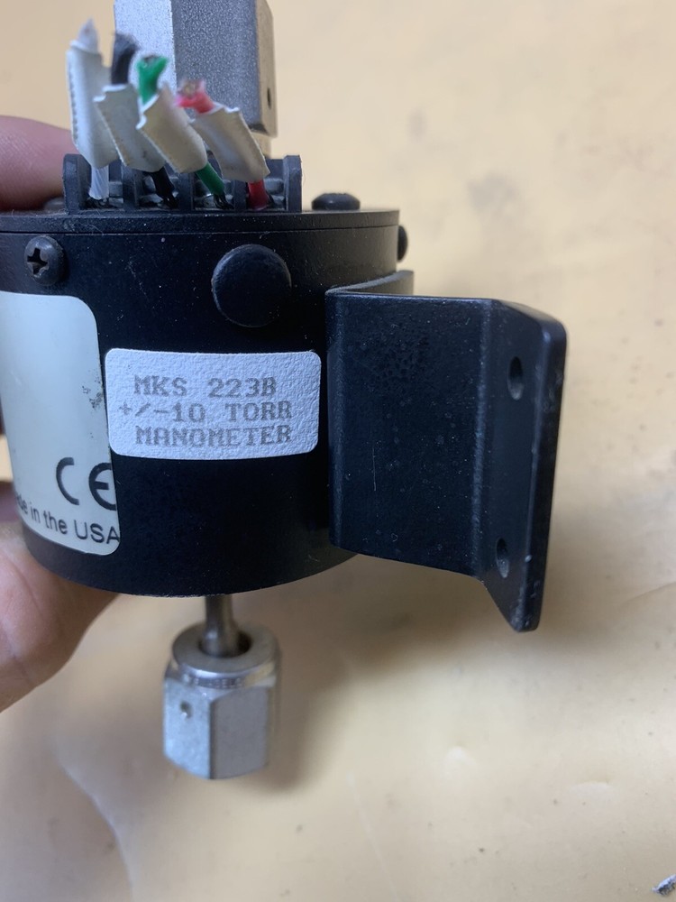 MKS 223B-22760 10 Torr Manometer