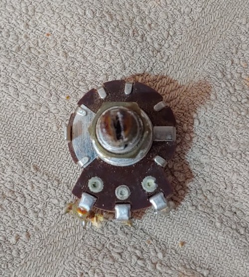 Original 1955 Model 11993 STACKPOLE Potentiometer READS 0.556m Split Shaft