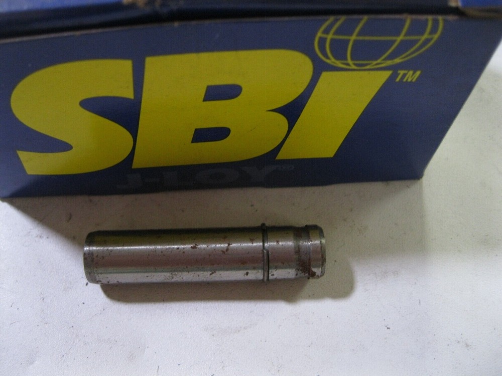SB International 140-8021 Valve Train Components - Engine Valve Guide