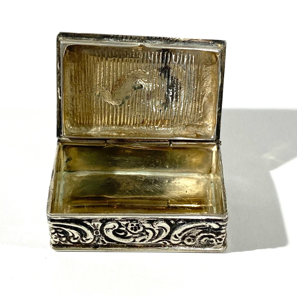Vintage Solid Silver Italian Pillbox , Hallmarked with ancient romans scene