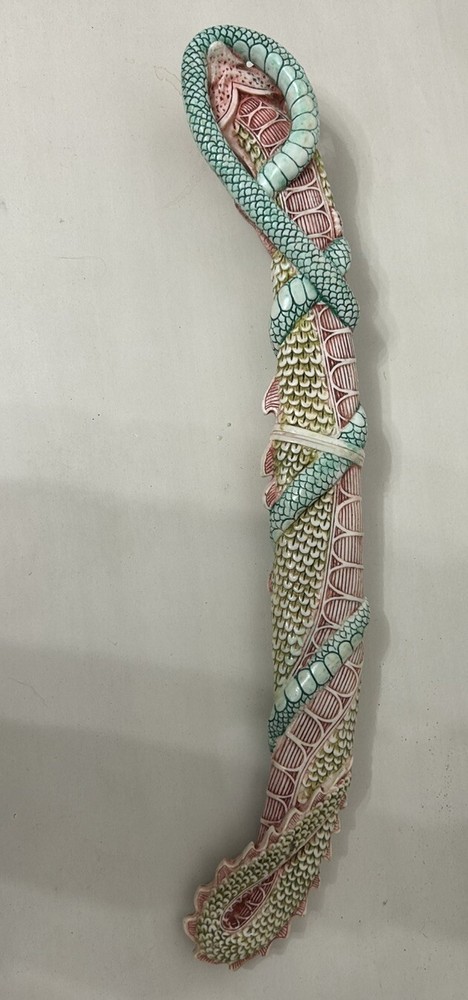 DECORATIVE MULTI-COLORED CHINESE DRAGON HIDDEN DAGGER