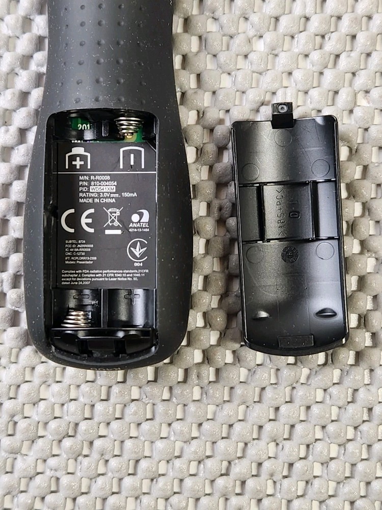 Logitech Wireless Presenter R400 Presentation Wireless with Laser Pointer