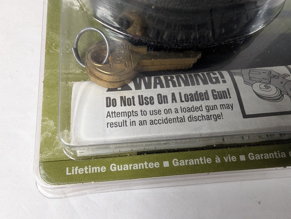 Master Lock Keyed Gun Trigger Lock 2 Keys Master Lock Gun Lock New & Sealed