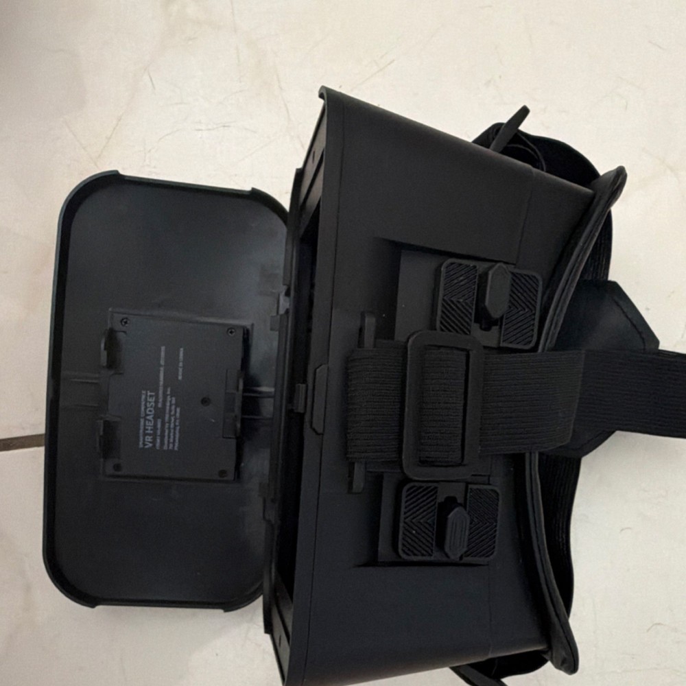 VR-0002 Smartphone Compatible Plastic VR Headset Black