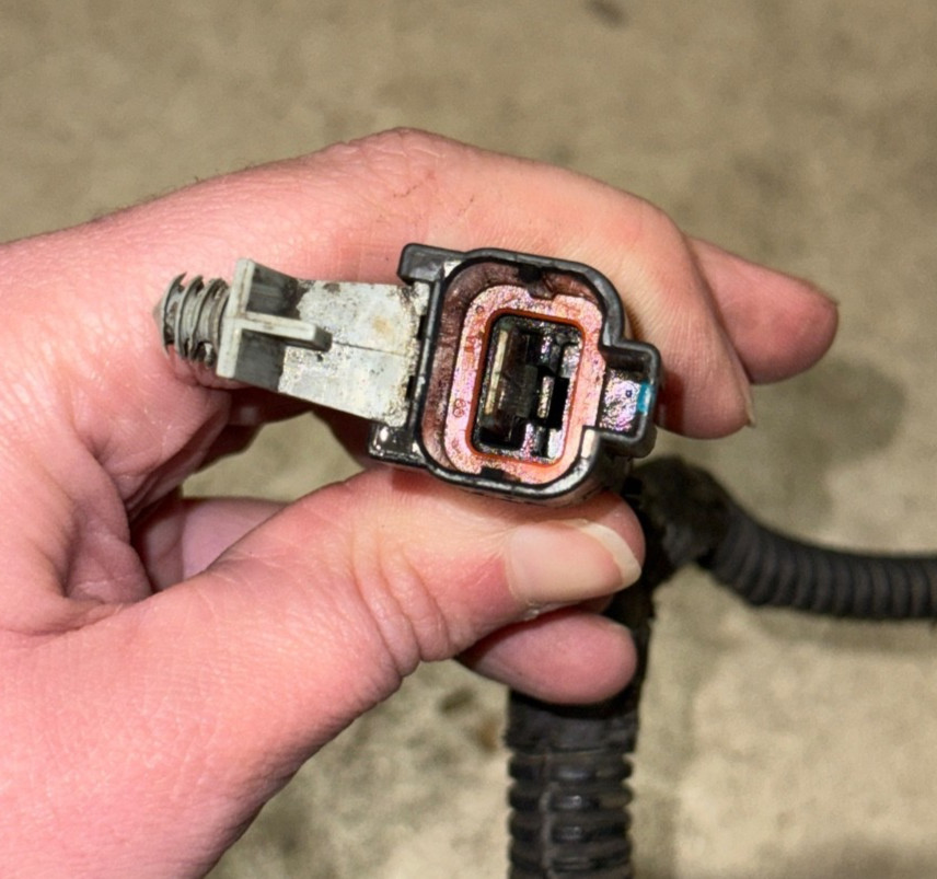 Engine Wiring Harness 5143253AA