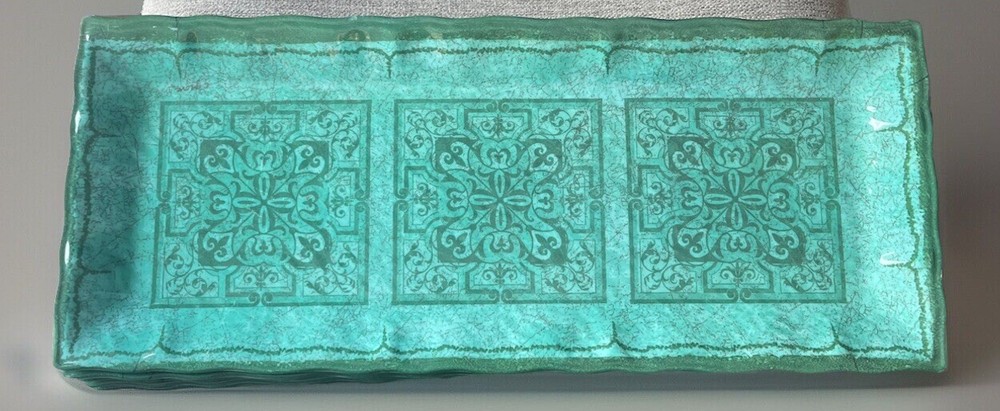 Citrus Grove Green Medallion Lg Plastic Ware Rectangular Serving Platter 19”x8”
