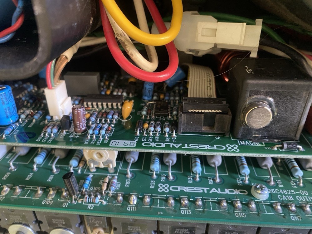 Crest CA18 Professional Power Amplifier