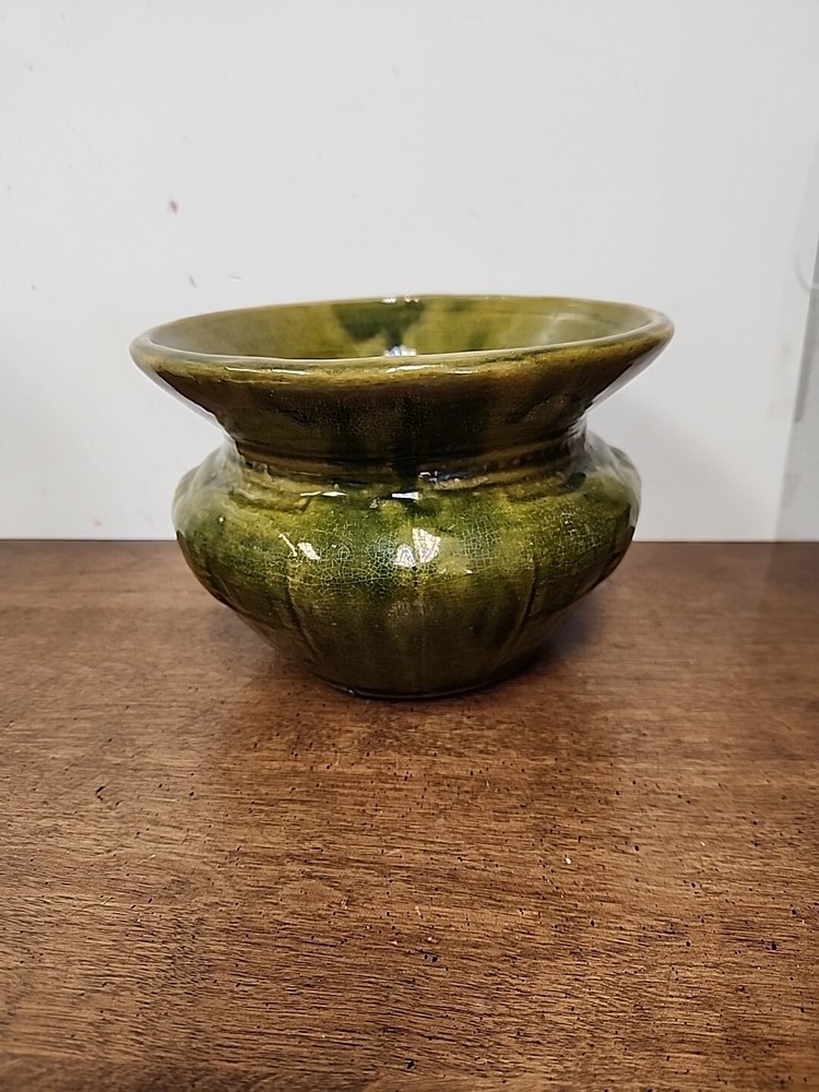 BEAUTIFUL MCCOY POTTERY GREEN GRAPE LEAF SPITTOON CUSPIDOR