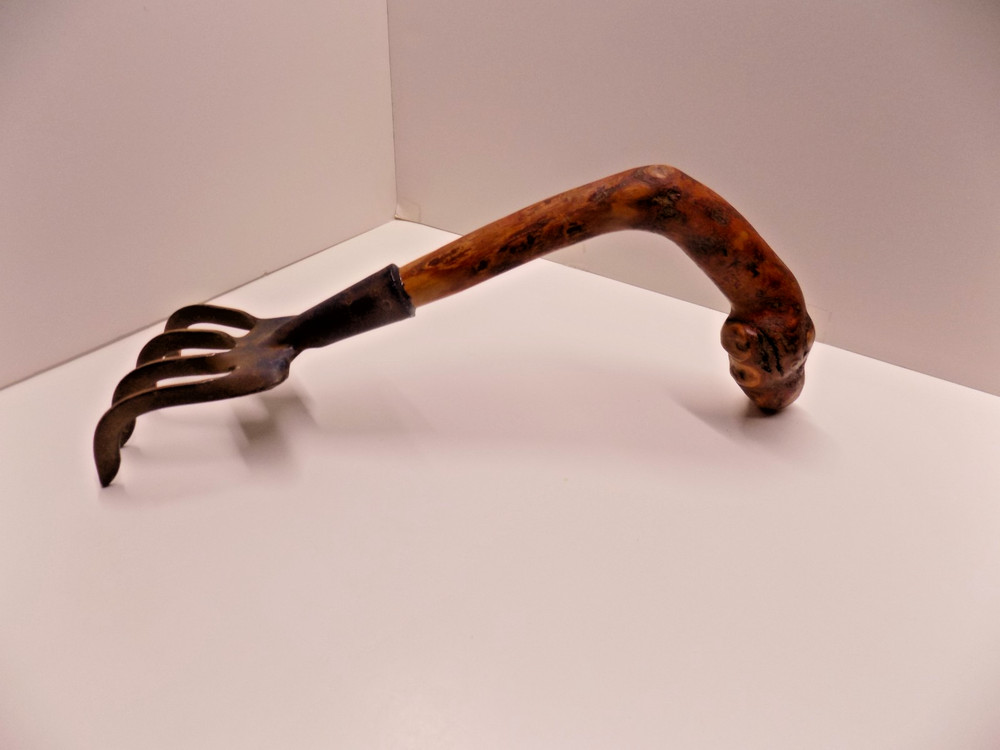 Vintage Custom Made Garden Claw