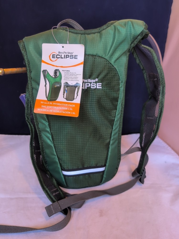 NWT Bass Pro Shops Eclipse 1.5L Hydration Fluids Backpack Reflective Adjustable