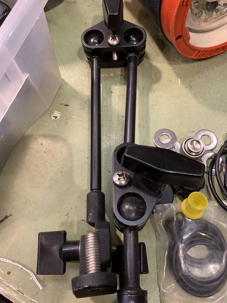 Underwater Scuba camera and flashlight with accessories