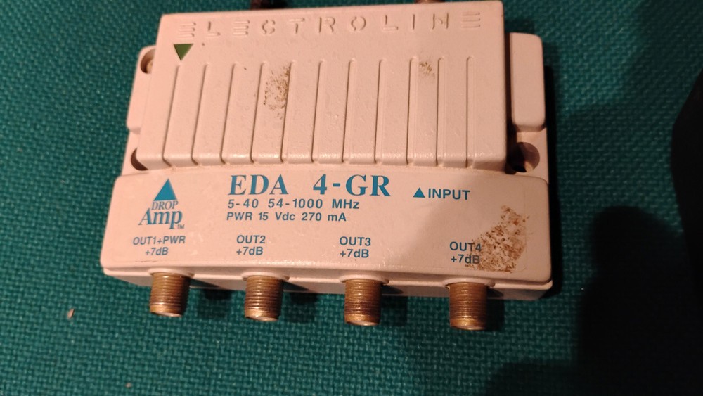 Cable tv distribution amplifier