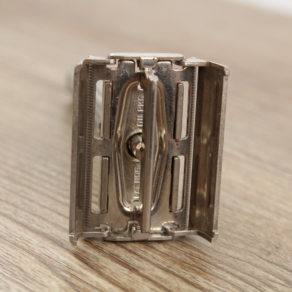 Gillette SLIM Handle Adjustable Razor - TTO - M-3 - 1967 Model