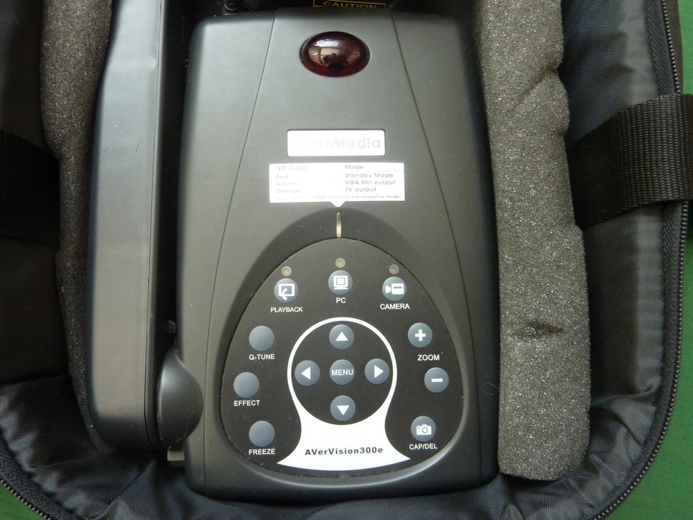 AVERMEDIA AVERVISION 300E DIGITAL DOCUMENT CAMERA